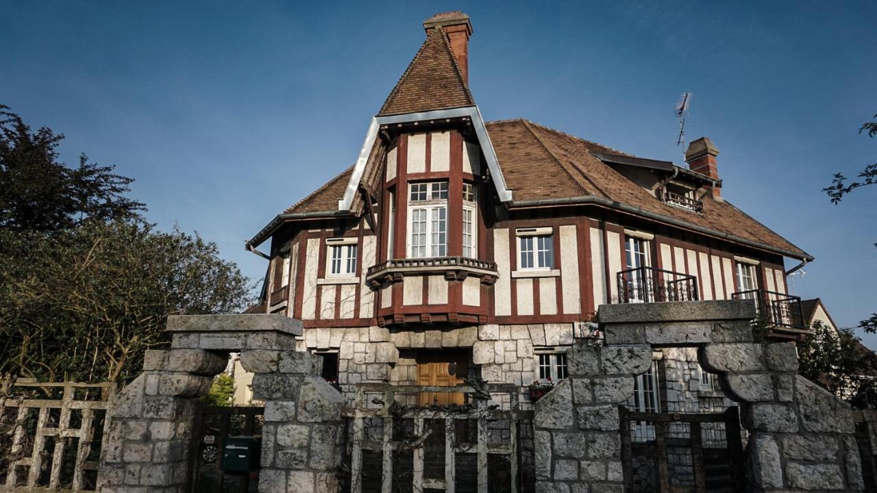 Apakabar Homestay - Proche Gare Melun, Parking Prive, Netflix La Rochette  外观 照片